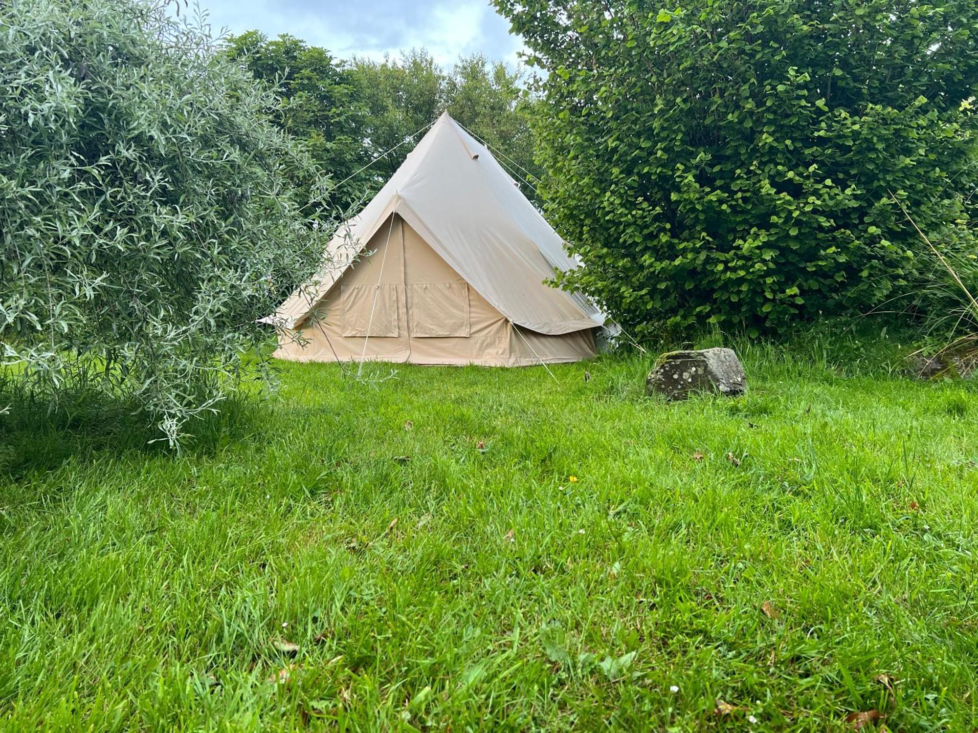 Bluebell Tent At Ballyward Croft Ardkeen Bagian luar foto