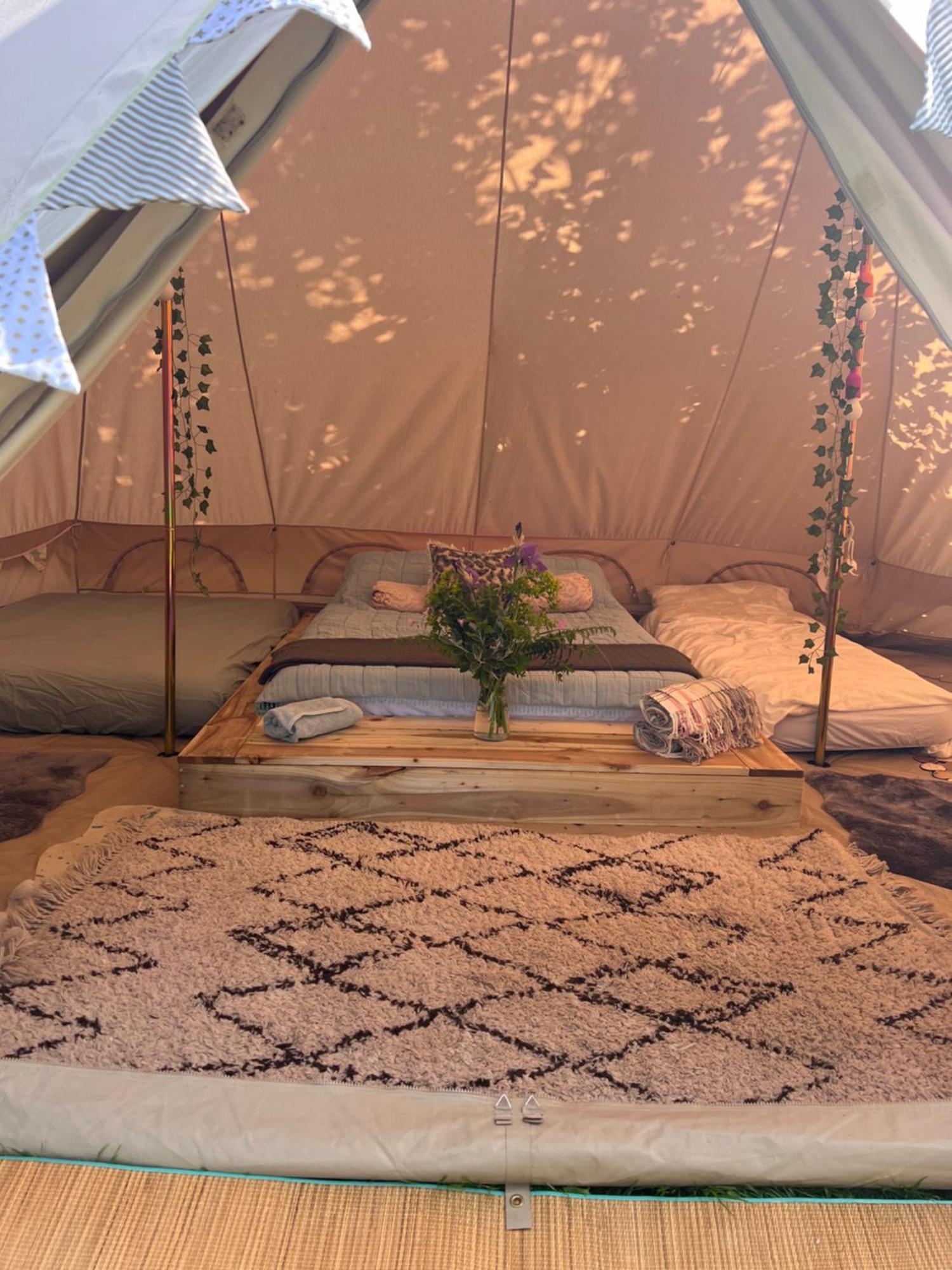 Bluebell Tent At Ballyward Croft Ardkeen Bagian luar foto